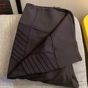 Athleta Delancey Moto tight